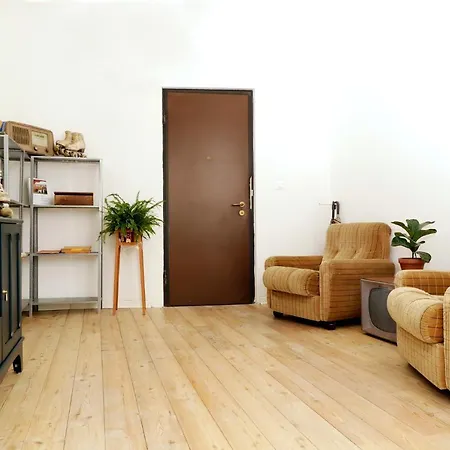 Da Lella City Centre *