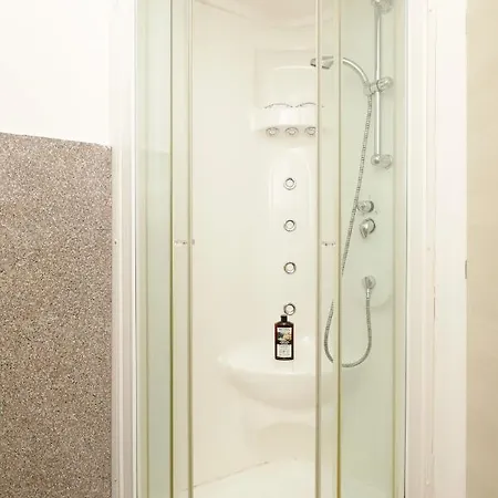 Da Lella City Centre