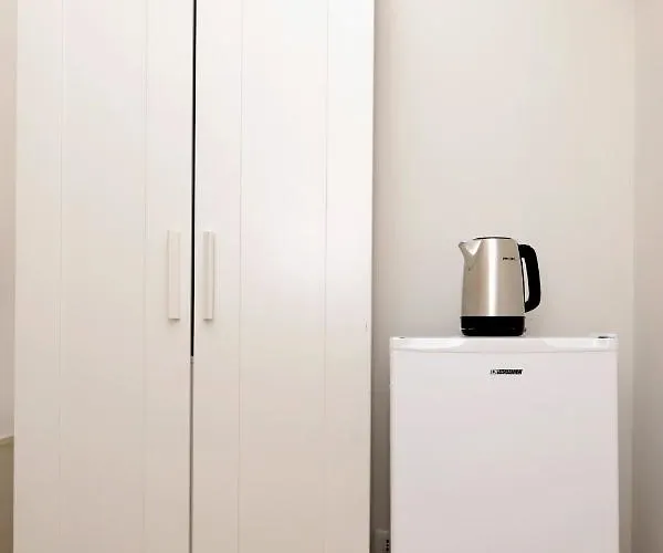 Da Lella City Centre Δωμάτια σε οικογενειακή κατοικία Τεργέστη