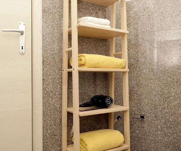 Δωμάτια σε οικογενειακή κατοικία Da Lella City Centre *