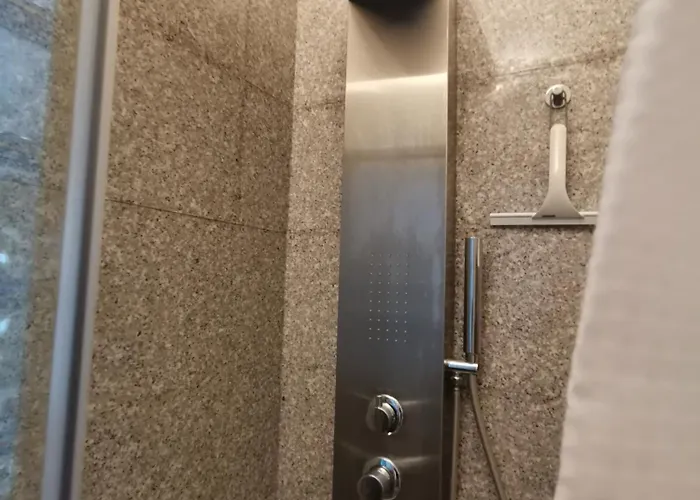 Da Lella City Centre Δωμάτια σε οικογενειακή κατοικία Τεργέστη